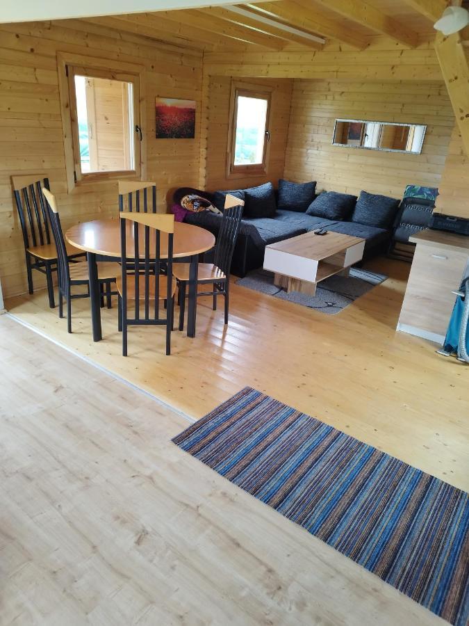Domek Caloroczny Zastan Buitenkant foto